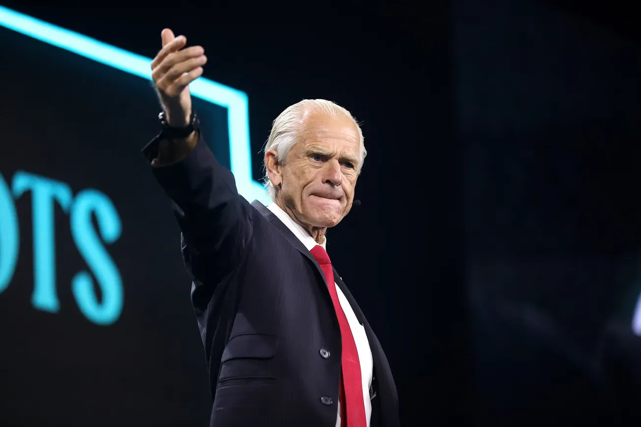 "Crouching Tiger": Trump's tariff war "chief national advisor", why is Navarro so strongly anti-China? (one)