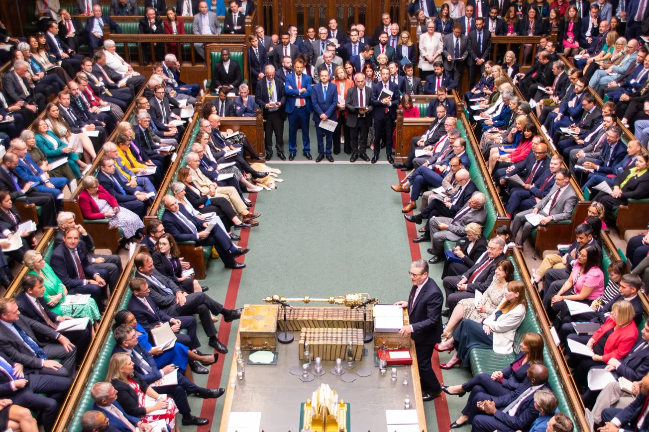 UK Parliament Debates Raising Immigration Thresholds with Majority of MPs Supporting Retention of 5+1 Scheme